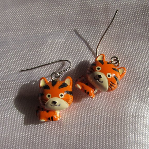 🌈Deal! Puppy and Cat Earring Pack🌈 - Picture 3 of 6